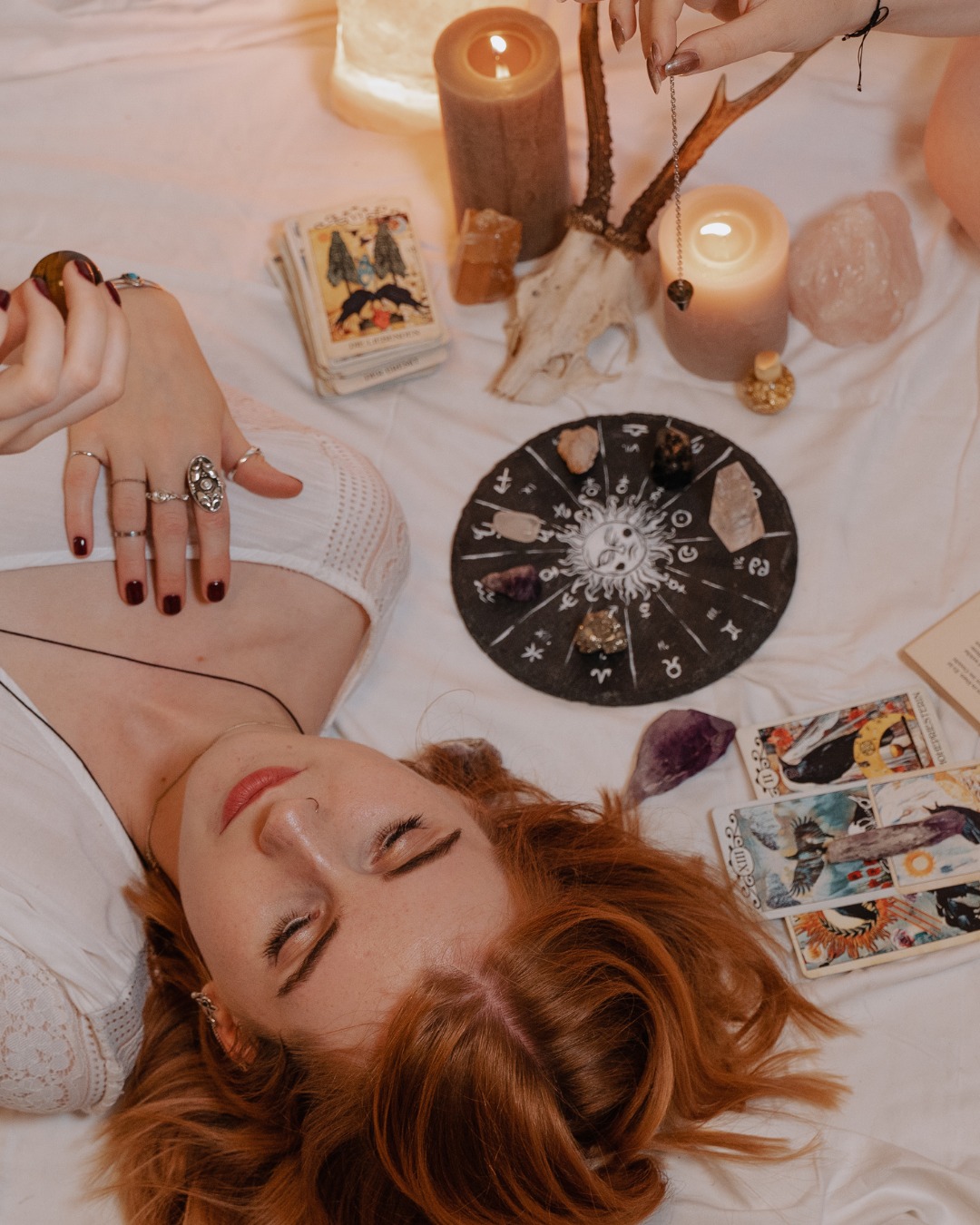 Why should you read your horoscope at the end of the day, not the beginning?
Click the link in our bio to visit the Kindred Spirit blog and find out!