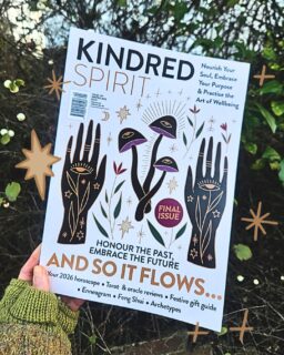 ❄️ Our Winter issue is still available! ❄️ Get yours now while stocks last and start the new year with #spiritual style ✨

You can also buy the magazine as a digital PDF on our website, as well as browse past issues at reduced prices – just click the link in our bio to visit the webshop.